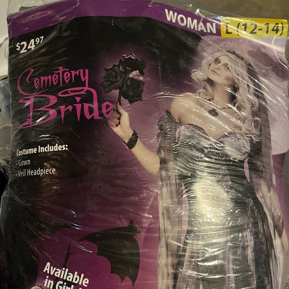 Halloween costume - Picture 1 of 1